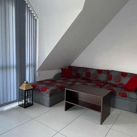 Stunning 2-Bed Apartment In Sea Resort Varna Святые Константин и Елена Экстерьер фото