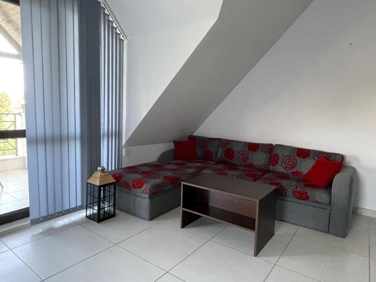 Stunning 2-Bed Apartment In Sea Resort Varna Святые Константин и Елена Экстерьер фото