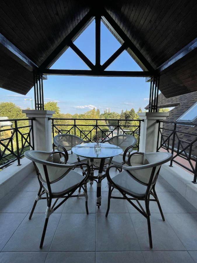 Stunning 2-Bed Apartment In Sea Resort Varna Святые Константин и Елена Экстерьер фото
